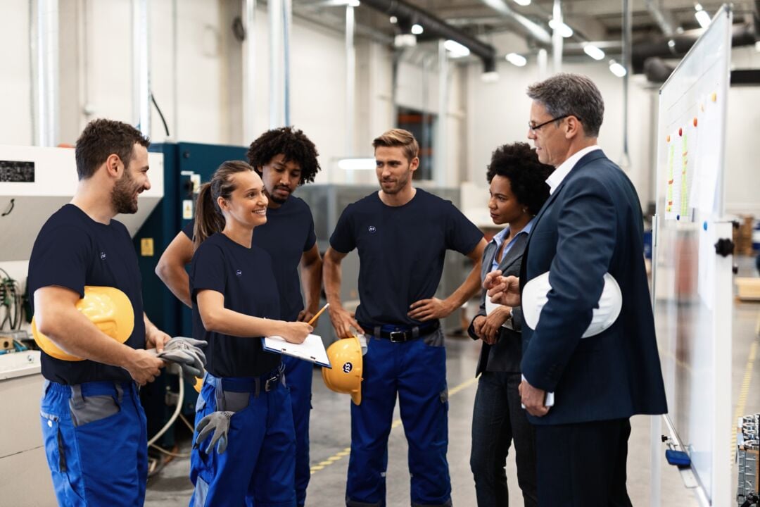 Web_Desktop-AdobeStock_269914892 - Technikergruppe ISS Logo